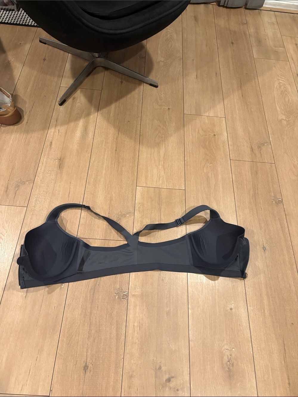 Victoria’s Secret Sports Bra Size 36DDD - Picture 6 of 8
